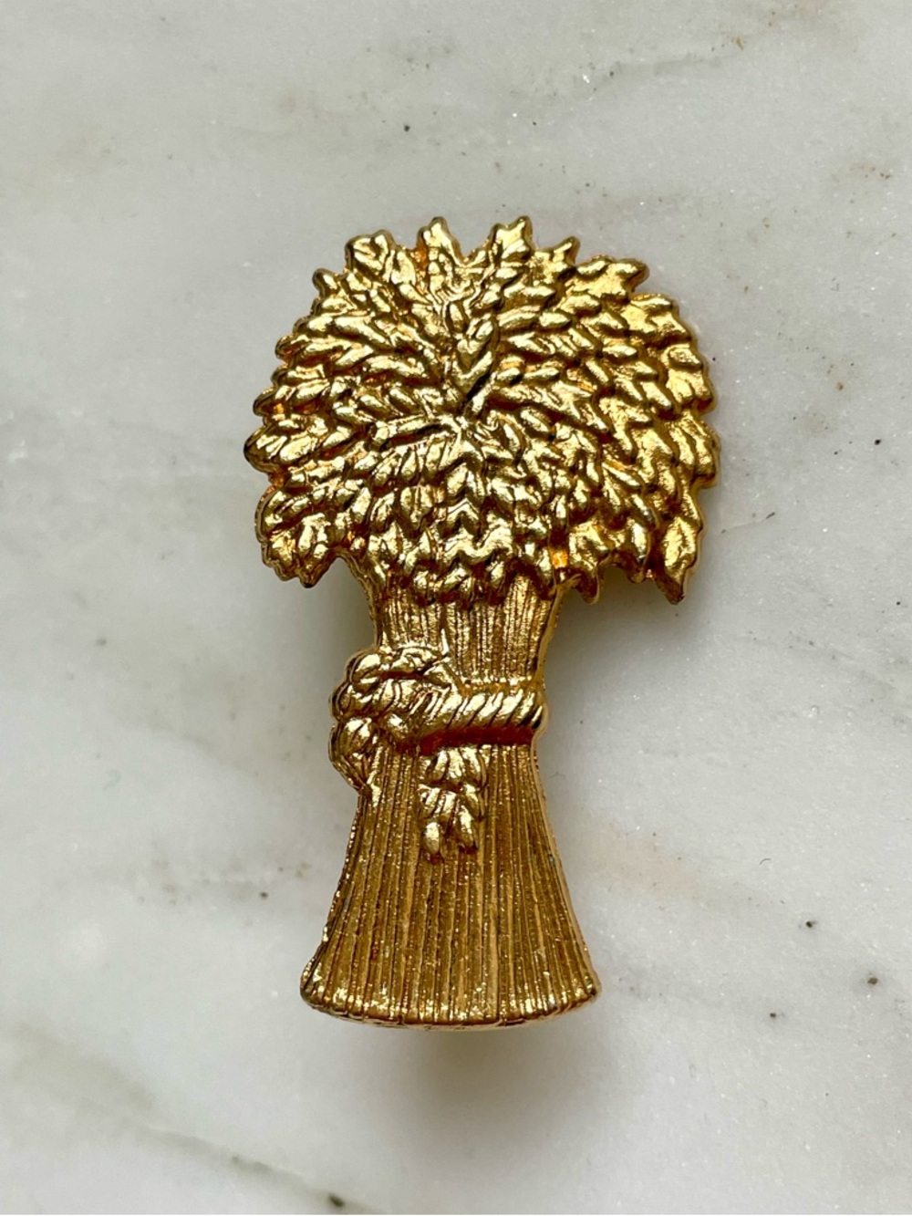 Gold Wheat Sheaf Pin Brooch